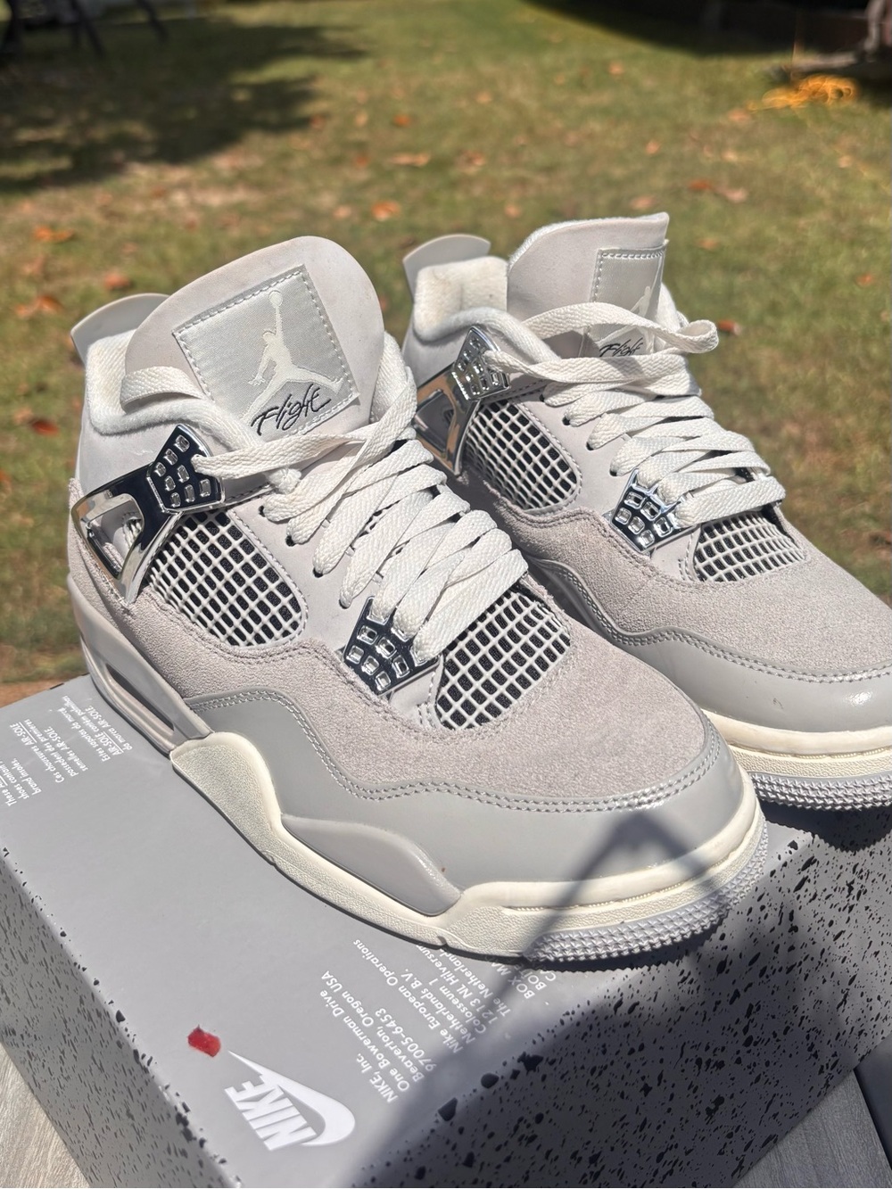 Jordan 4 Frozen Moments 🩶